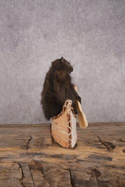 Black Squirrel in a Canoe SKU 3068 - Image 2